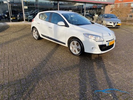 Renault Mégane - 1.4 TCE Celsium, navi, clima, cruise 2x PDC, regensensor - 1