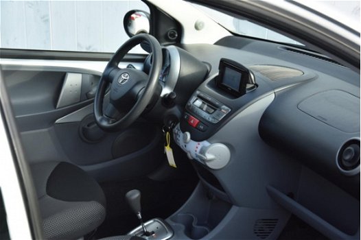 Toyota Aygo - 1.0-12V Comfort Navigator Automaat, Airco, NL-Auto, - 1