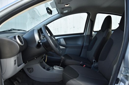 Toyota Aygo - 1.0-12V Comfort Navigator Automaat, Airco, NL-Auto, - 1