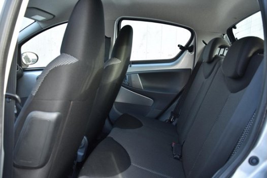 Toyota Aygo - 1.0-12V Comfort Navigator Automaat, Airco, NL-Auto, - 1