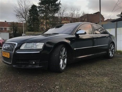 Audi A8 - 5.2 S8 Pro Line V10 Lamborgini Gallardo motor - 1