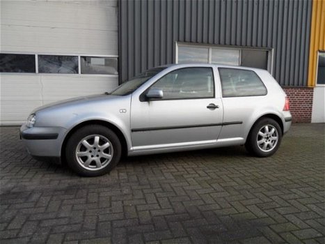 Volkswagen Golf - 1.6 Comfortline Automaat defect - 1