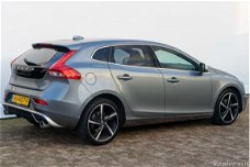 Volvo V40 - 2.0 D2 120pk R-Design Business Navigatie/Bi-xenon/18"LMV