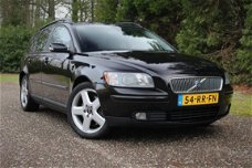 Volvo V50 - 2.5 T5 Momentum 220pk 1ste eigenaar Leder NAP T-5