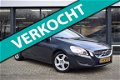 Volvo S60 - 1.6 DRIVe R-Design 114PK met groot navi, stoelvw, bt telefoon, ecc, afn trekhaak en pdc - 1 - Thumbnail