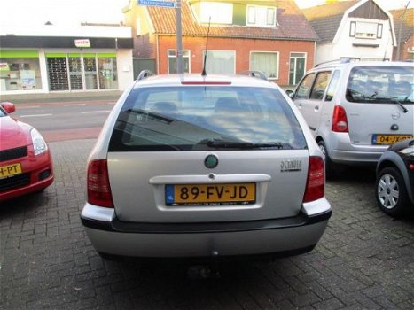 Skoda Octavia Combi - 1.6 SLXi - 1