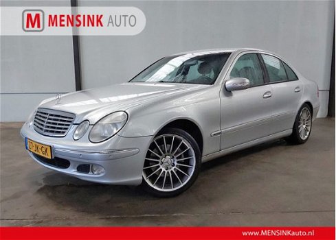 Mercedes-Benz E-klasse - 240 AUTOMAAT 177 PK ELEGANCE YOUNGTIMER NL AUTO NAVI TREKHAAK - 1