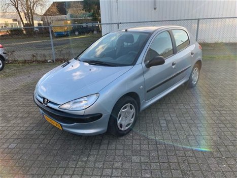 Peugeot 206 - 1.4 XR, Nieuw apk - 1