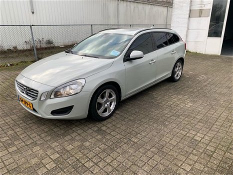 Volvo V60 - 1.6 DRIVe Momentum - 1