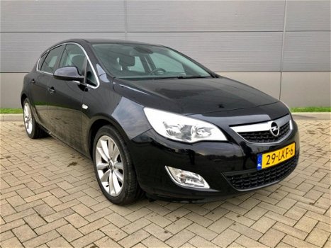 Opel Astra - 1.7 CDTi Cosmo 2010 Navi Clima Leder HATCHBACK - 1