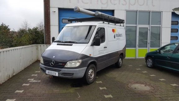 Mercedes-Benz Sprinter - 208 CDI 2.2 300 Nette auto dealer onderhouden compleet ingericht voor schil - 1