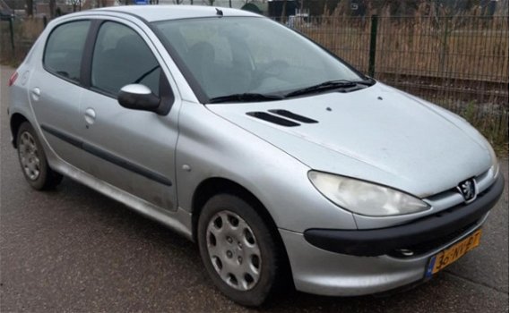 Peugeot 206 - 206; 1.4 5DRS - 1