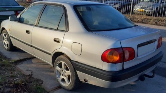 Toyota Corolla - 1.4 16v VVT-i - 1