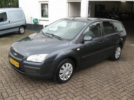 Ford Focus Wagon - 1.6-16V Trend /Keurige ruime stationcar - 1