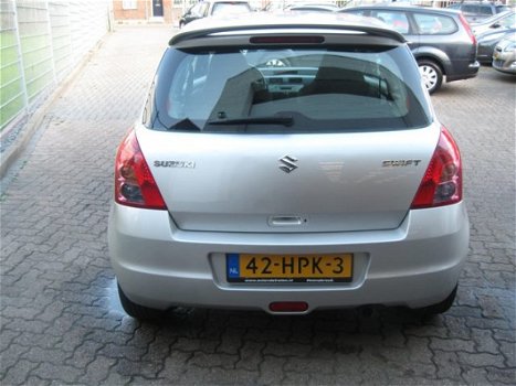 Suzuki Swift - 1.3 Bandit /Super auto, Keyless en Airco - 1