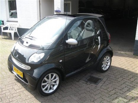 Smart Fortwo cabrio - 0.7 passion Luchtige Cabrio-Top met Airco - 1