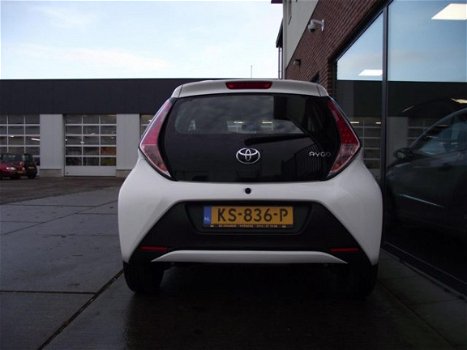 Toyota Aygo - 1.0 VVT-i x-now - 1