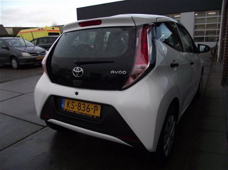 Toyota Aygo - 1.0 VVT-i x-now - 1