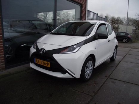 Toyota Aygo - 1.0 VVT-i x-now - 1