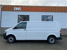 Volkswagen Transporter - 2.0 TDI L2H1 140 / DSG automaat / lease € 335 / navi / airco / cruise / ach