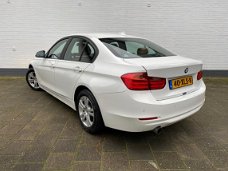 BMW 3-serie - 320i Executive 1ste eig, alle facturen aanwezig, onderhoud en origineel Nederlands