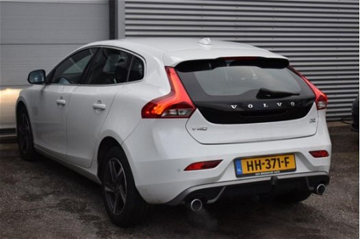 Volvo V40 - D2 Business R-design *XENON/NAVI - 1