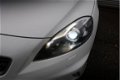 Volvo V40 - D2 Business R-design *XENON/NAVI - 1 - Thumbnail