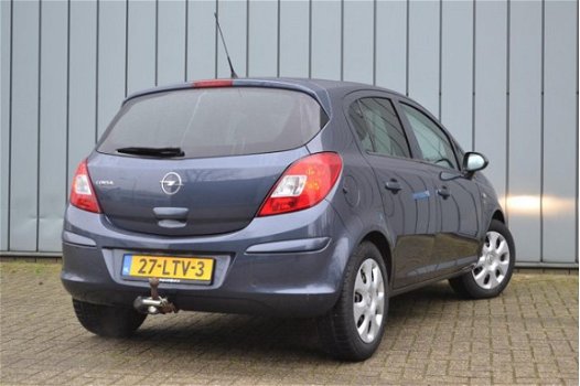 Opel Corsa - 1.4-16V '111' Edition 101pk Automaat Airco Cpv Trekhaak - 1