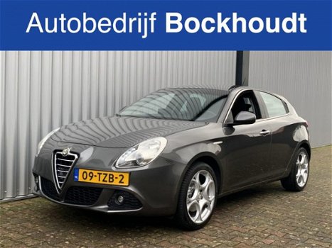 Alfa Romeo Giulietta - 1.4 T Distinctive | Navigatie | Cruise | 1.000, - Slooppremie - 1