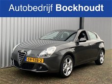 Alfa Romeo Giulietta - 1.4 T Distinctive | Navigatie | Cruise | 1.000, - Slooppremie