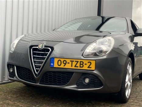Alfa Romeo Giulietta - 1.4 T Distinctive | Navigatie | Cruise | 1.000, - Slooppremie - 1