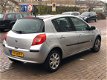 Renault Clio - 1.6-16V Dynamique Luxe AUTOMAAT/NW APK/5DRS/AIRCO - 1 - Thumbnail