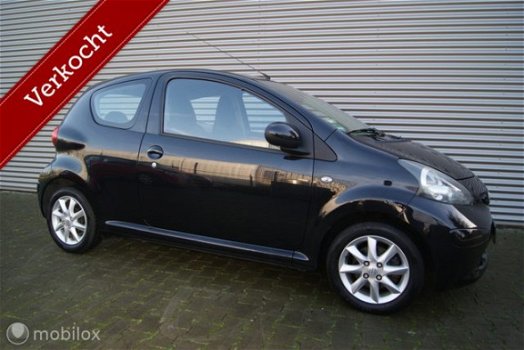 Toyota Aygo - 1.0-12V 3DRS AIRCO LMV ELL PAK ..111.156KM - 1