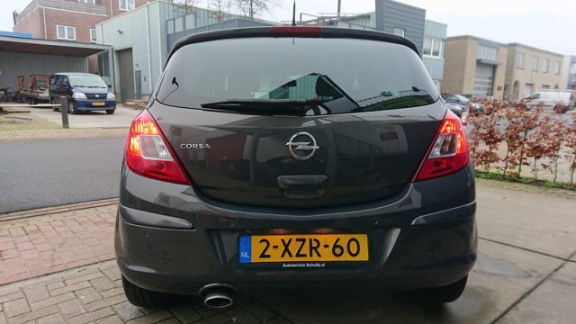 Opel Corsa - 1.4-16V BlitZ Zeer netjes rijklaar - 1