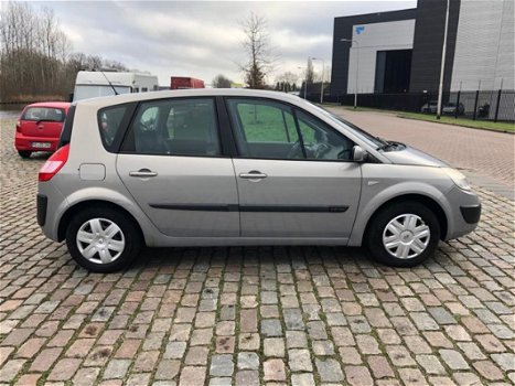 Renault Scénic - 1.6-16V Privilège Comfort - 1