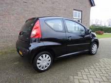 Peugeot 107 - 1.0-12V XS