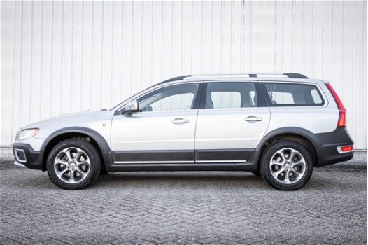 Volvo XC70 - D5 AWD Ocean Race automaat | Leder | Navigatie - 1