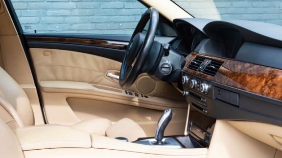 BMW 5-serie Touring - 525i High Executive - 1
