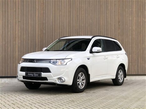 Mitsubishi Outlander - 2.0 PHEV Business Edition 2014 Wit - 1