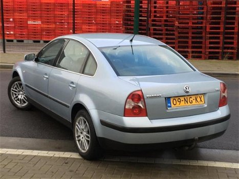 Volkswagen Passat - 1.9 TDI 74KW 2003 NETTE AUTO/268DKM NAP - 1