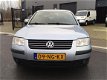 Volkswagen Passat - 1.9 TDI 74KW 2003 NETTE AUTO/268DKM NAP - 1 - Thumbnail