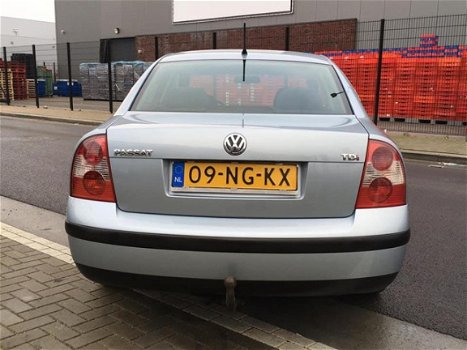 Volkswagen Passat - 1.9 TDI 74KW 2003 NETTE AUTO/268DKM NAP - 1