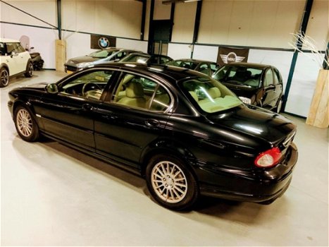 Jaguar X-type - 2.5 V6 Executive - 1