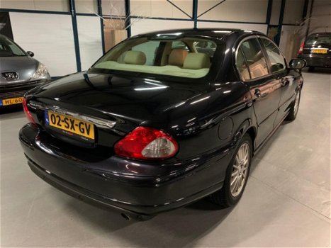 Jaguar X-type - 2.5 V6 Executive - 1