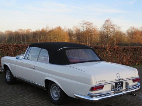 Mercedes-Benz 220 - SE Cabriolet - 1