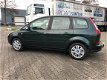 Ford Focus C-Max - 1.8-16V Ghia zeer mooi auto/apk 31-12-2020 - 1 - Thumbnail