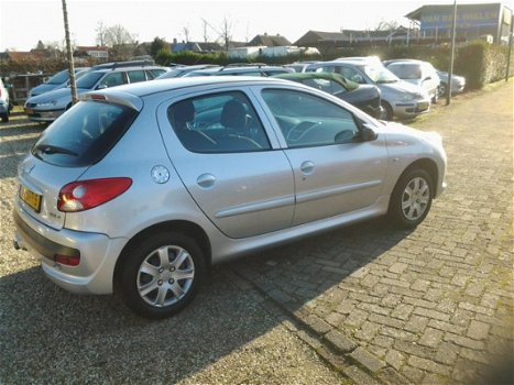 Peugeot 206 - XS zeer lux.s/airco/elektrispakket. 1.4 motor - 1