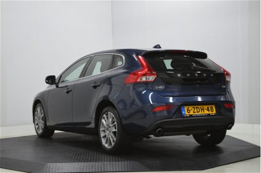 Volvo V40 - 2.0 D4 Momentum Business Navi, Clima, Cruise, Pdc - 1