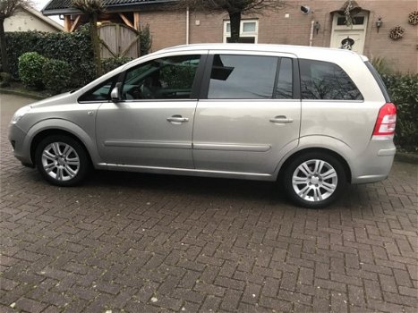 Opel Zafira - 1.6 Executive - 1