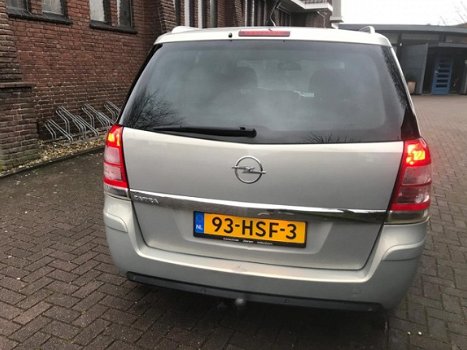 Opel Zafira - 1.6 Executive - 1